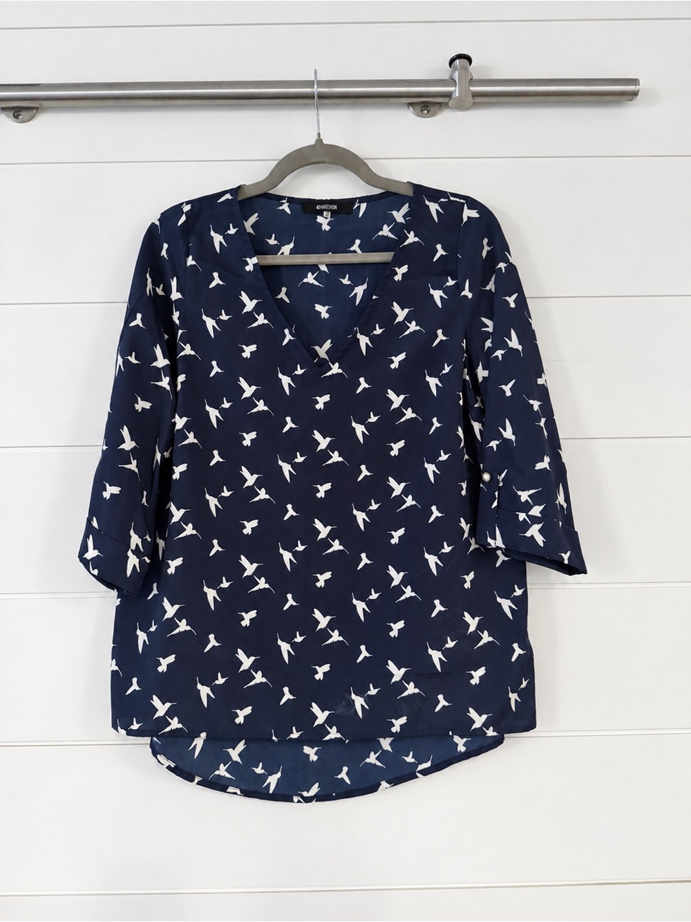 41 Hawthorn Navy and White Bird-Print V-Neck Blouse, Size M